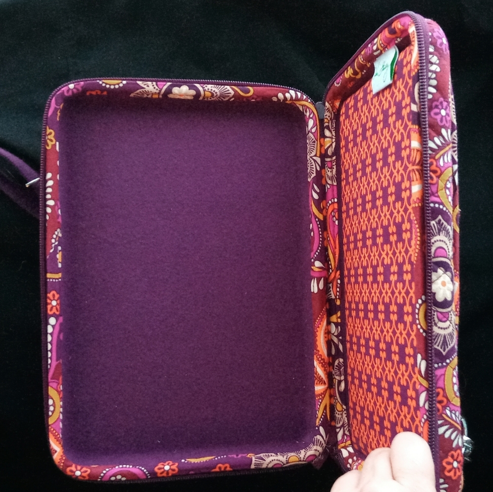 VB Tablet & Tech Cases - Picture 4 of 7